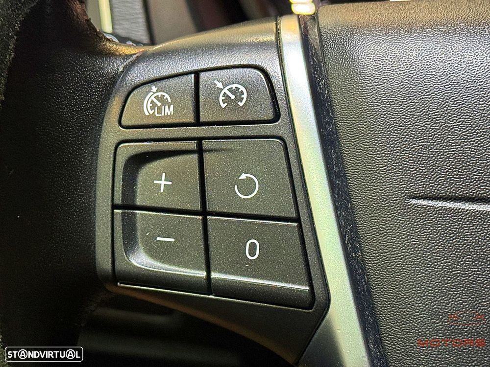 Volvo V40 D2 Black Line - 23