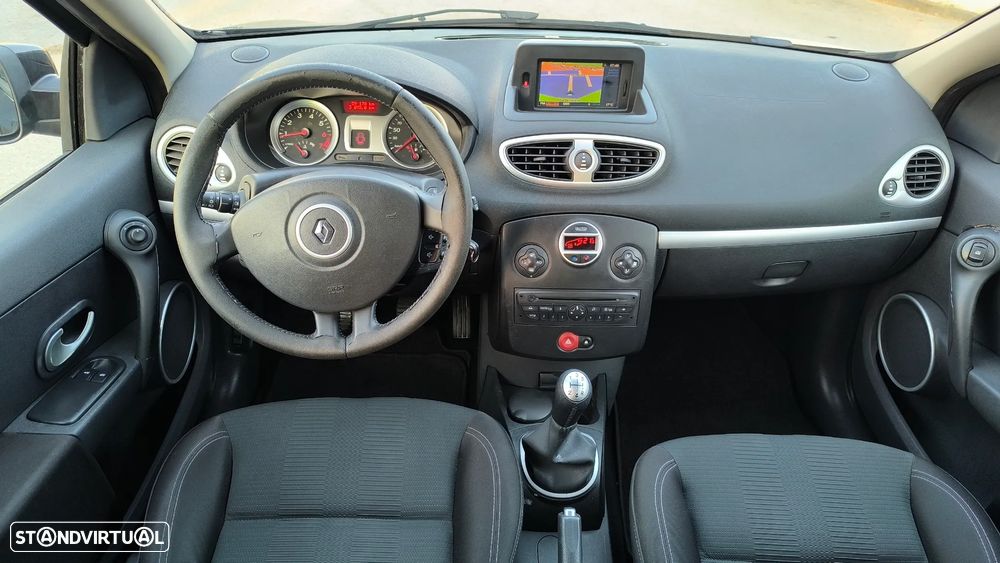 Renault Clio Sport Tourer - 8
