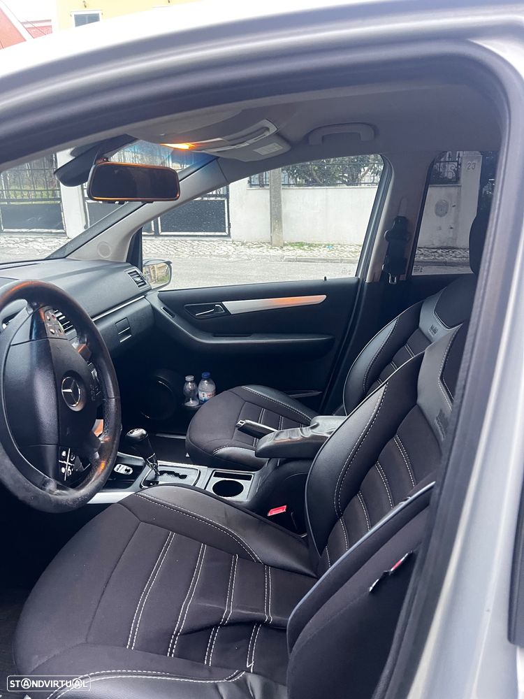 Mercedes-Benz B 200 CDI Autotronic - 17