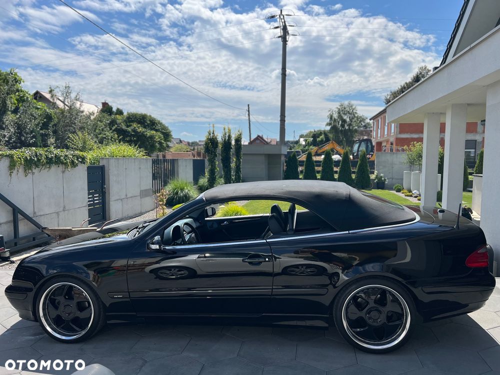 Mercedes-Benz CLK - 13