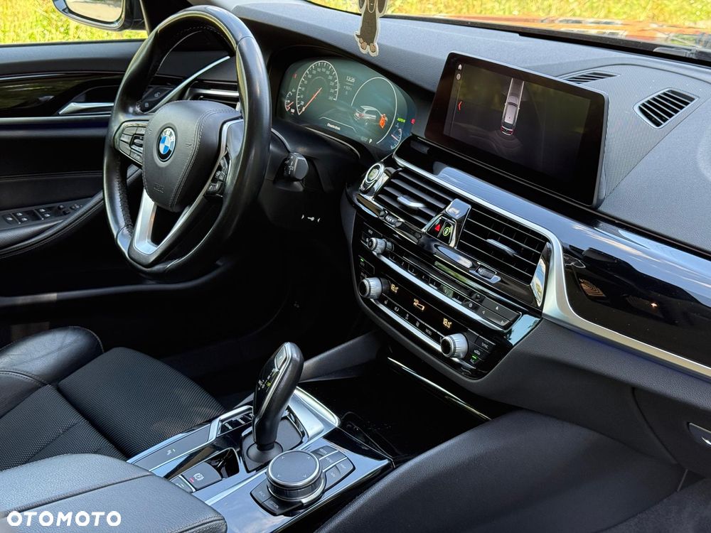 BMW Seria 5 530i Sport Line - 14