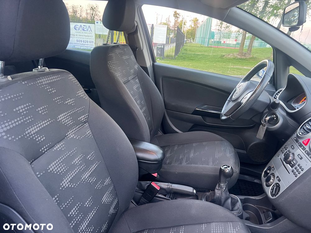 Opel Corsa 1.4 16V Cosmo - 16