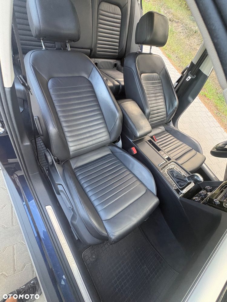 Volkswagen Passat Alltrack - 16