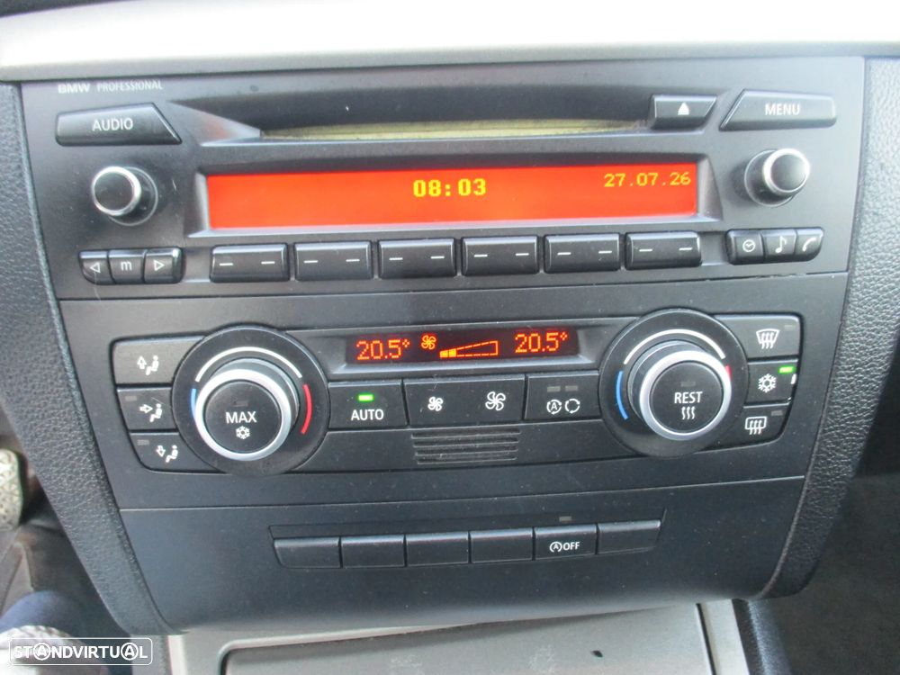 BMW 118 d — fotografia 14