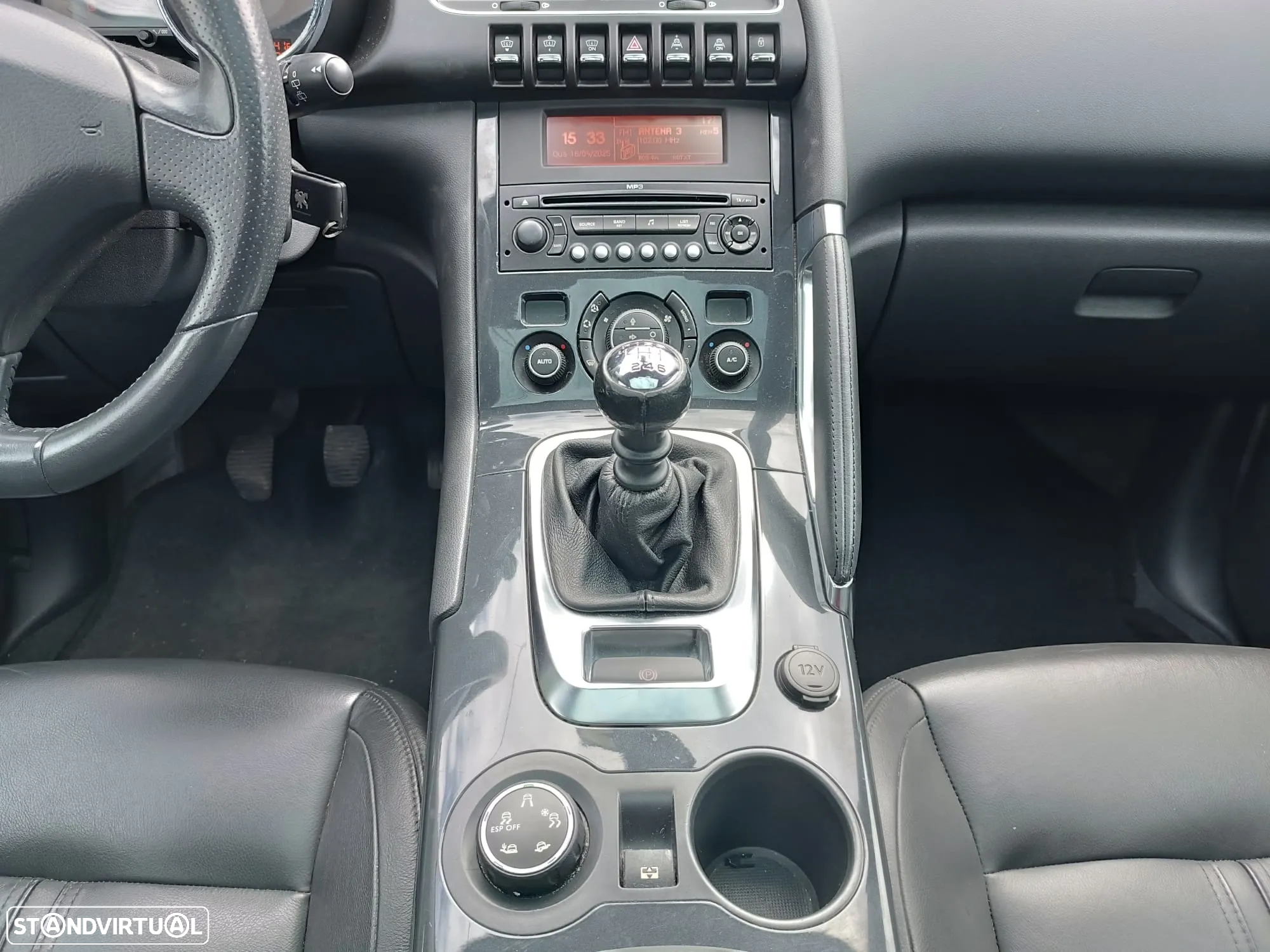 Peugeot 3008 1.6 HDi Executive - 19