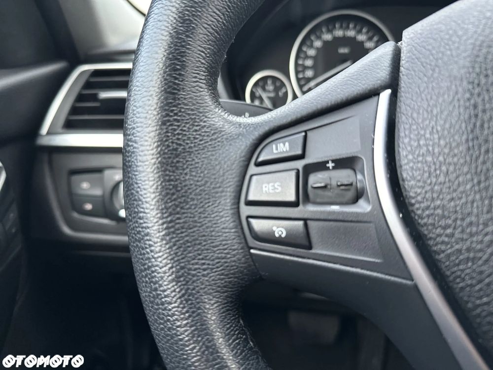 BMW Seria 3 320d Edition Luxury Line Purity - 28