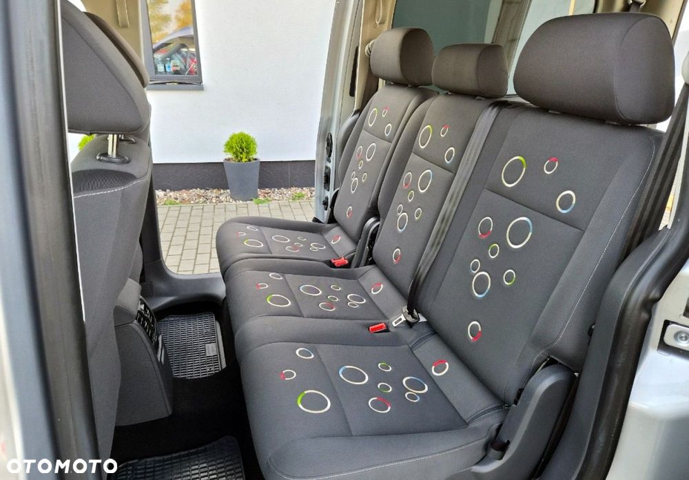 Volkswagen Caddy 2011