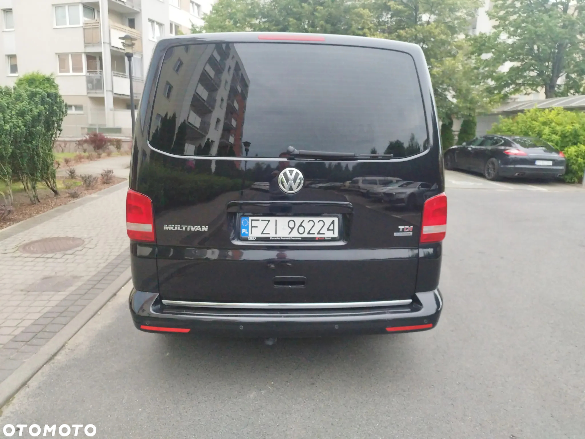 Volkswagen Multivan - 4