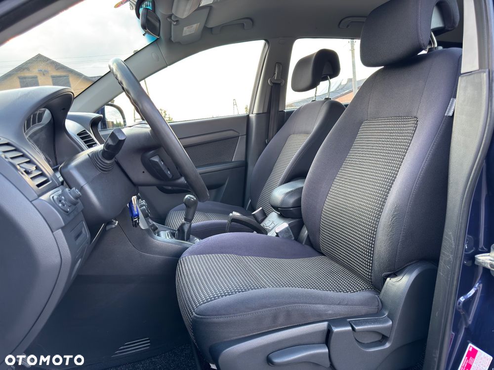 Chevrolet Captiva 2.4 LS 5os - 18
