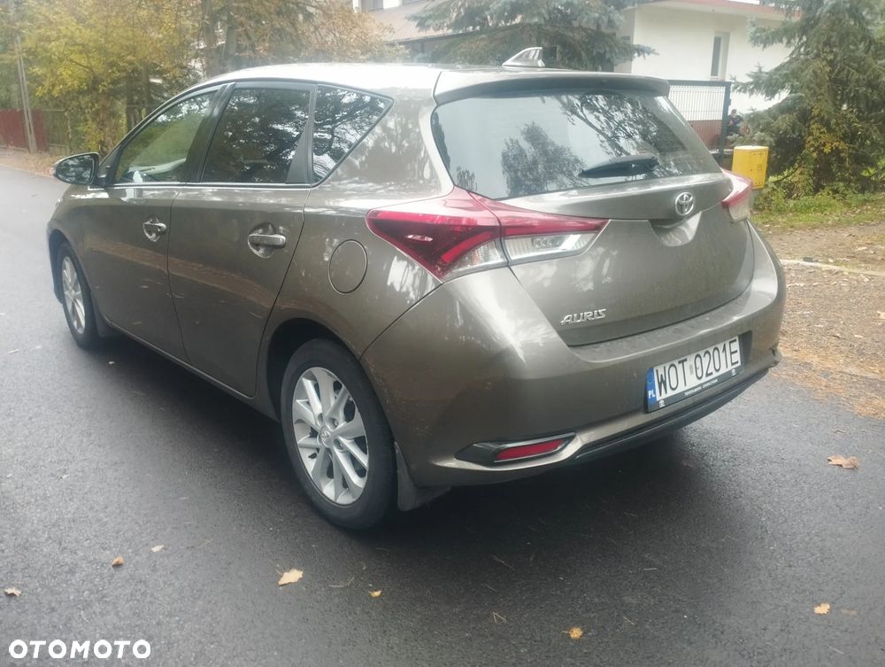 Toyota Auris 2018 photo 4