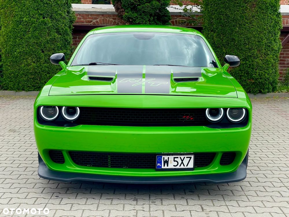 Dodge Challenger - 10