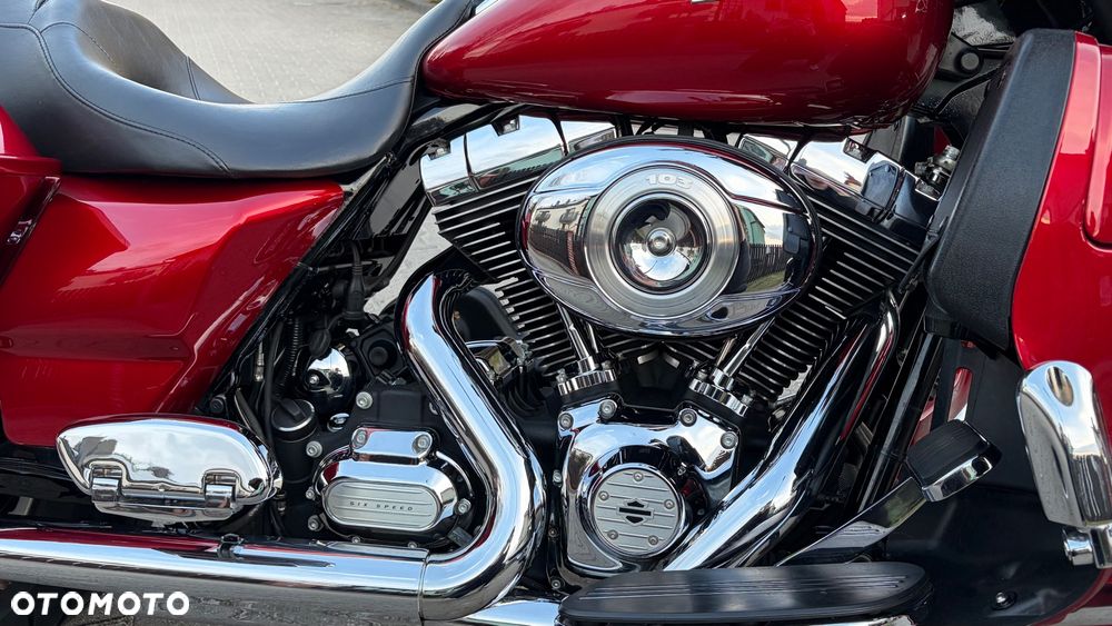 Harley-Davidson Touring Street Glide - 12