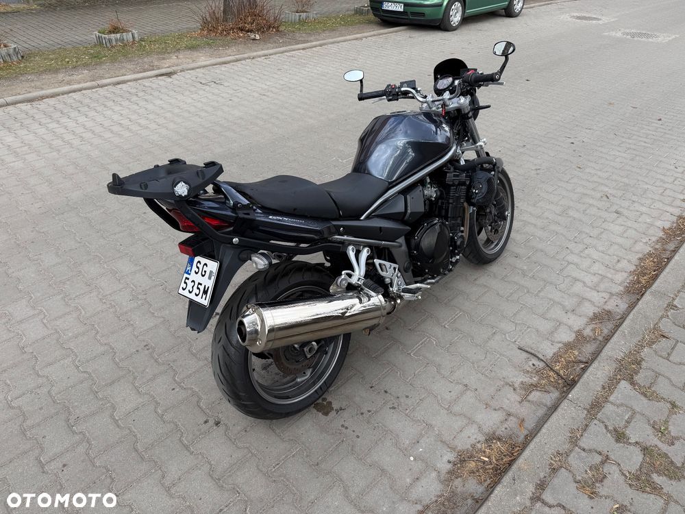 Suzuki GSX - 2