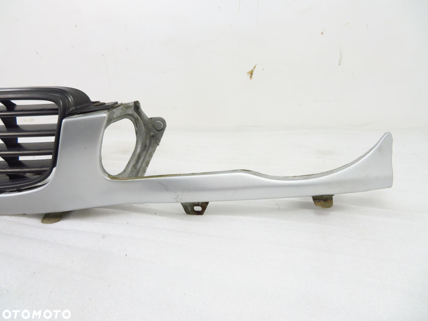 ATRAPA NOSEK GRILL TOYOTA COROLLA VIII E11 199 - 5