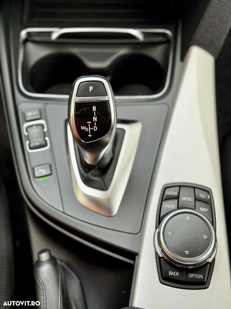 BMW Seria 3 320d xDrive Sport-Aut. Advantage - 16