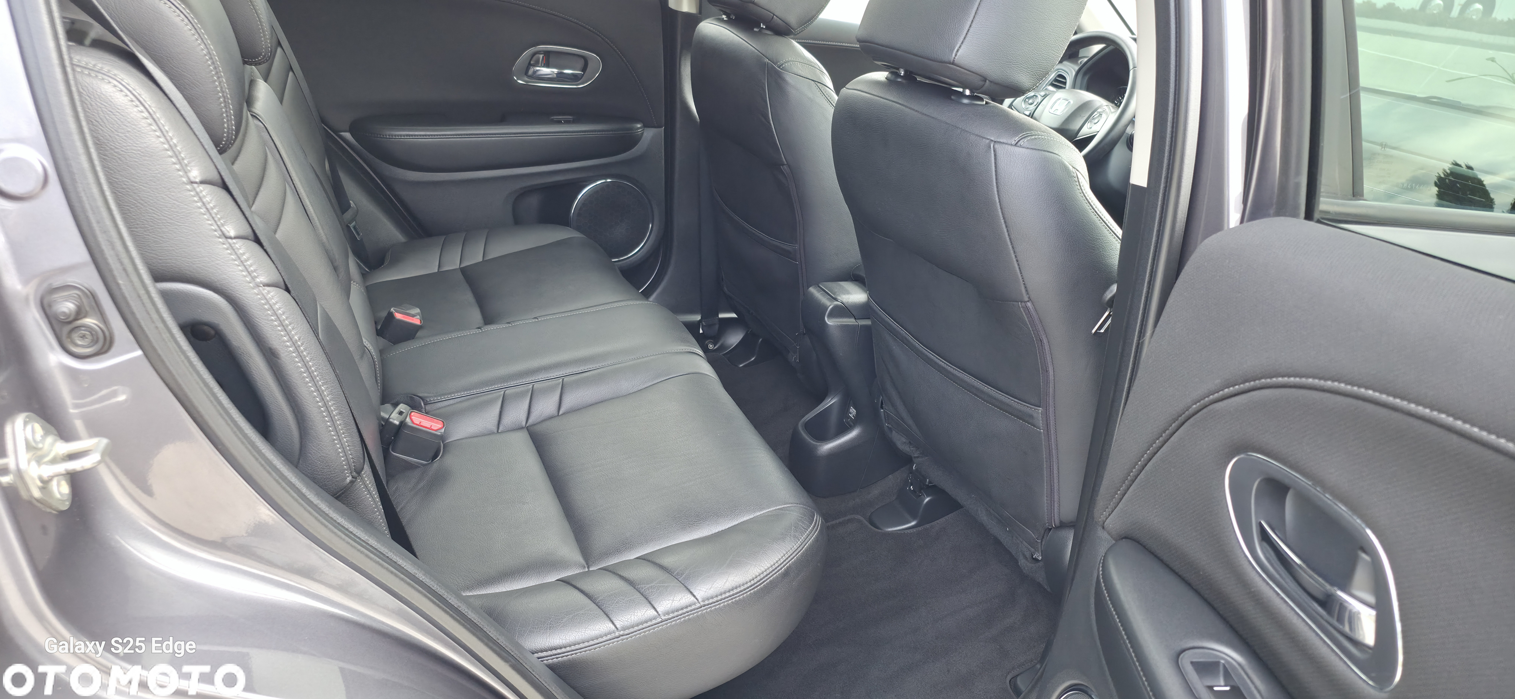 Honda HR-V 1.5 i-VTEC CVT Executive - 21