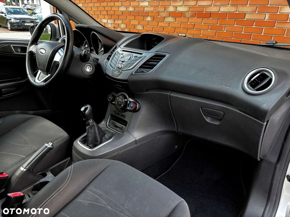 Ford Fiesta 1.25 SYNC Edition - 21