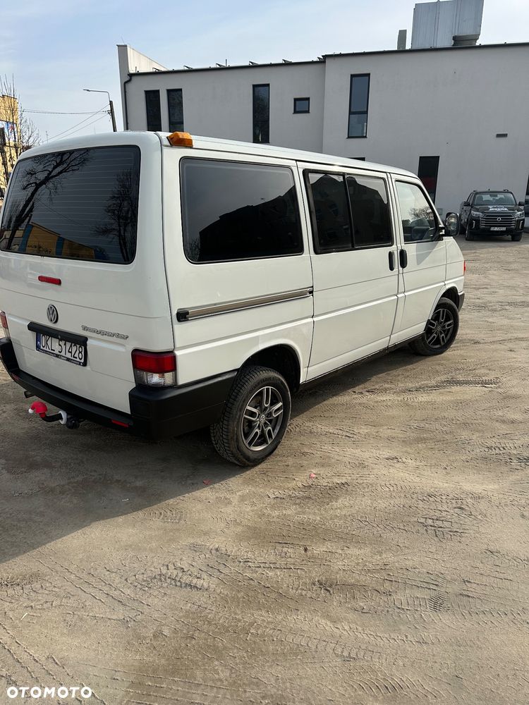 Volkswagen Caravelle - 4
