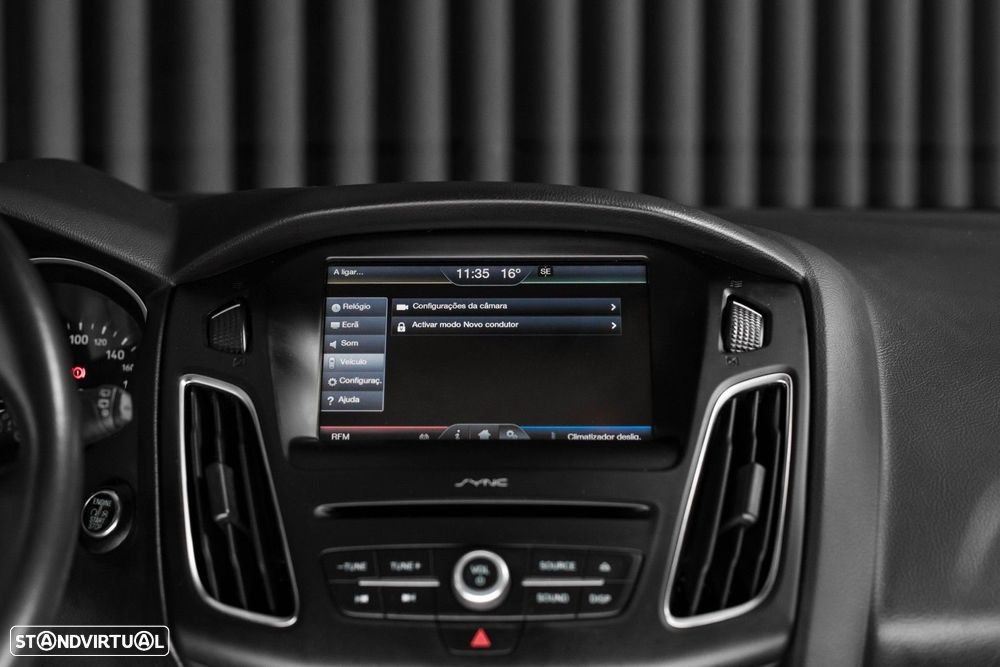 Ford Focus 1.0 EcoBoost S&S TITANIUM - 21