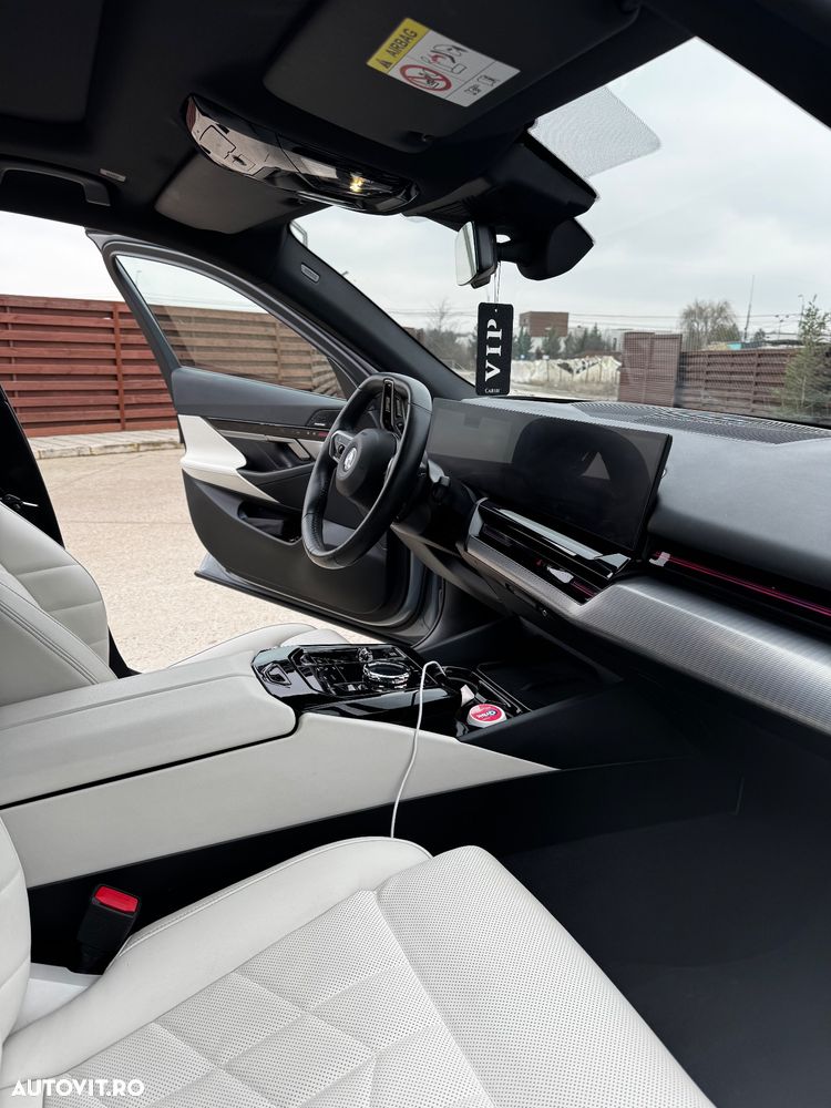 BMW Seria 5 520d xDrive Aut. - 11