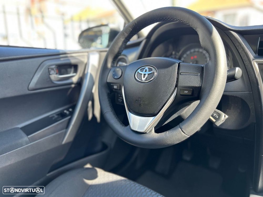 Toyota Auris Touring Sports 1.4 D-4D Comfort - 17