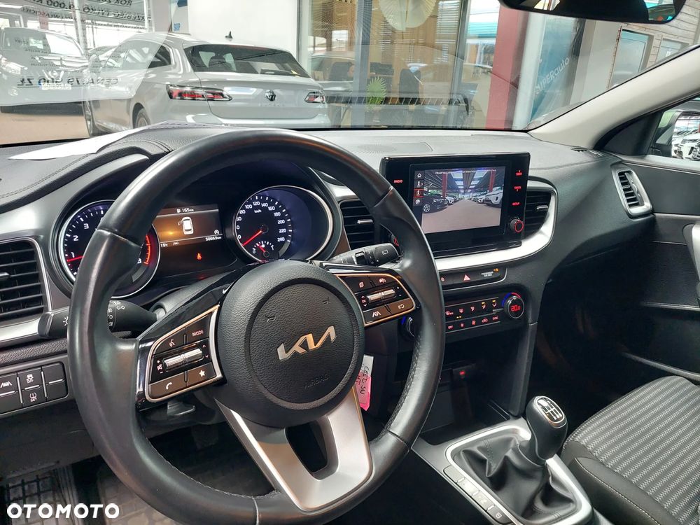 Kia Ceed 1.5 T-GDI M - 9