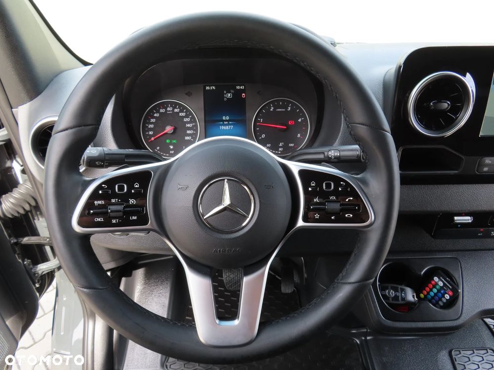 Mercedes-Benz Sprinter 319 CDI 190 KM 9G-Tronic Automat Model 907 Furgon Blaszak Ekstra Długi LONG MAXI + 4800 mm Rozstaw Osi 4325 mm Ładowność 981 Kg GWARANCJA FABRYCZNA Kabina Sypialniana + WEBASTO FULL Opcja Wyposażenia OKAZJA DOSTĘPNY I GOTOWY - 35