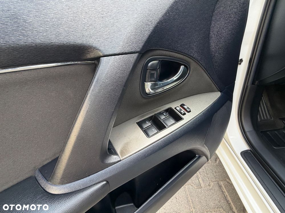 Toyota Avensis 1.8 Comfort - 20