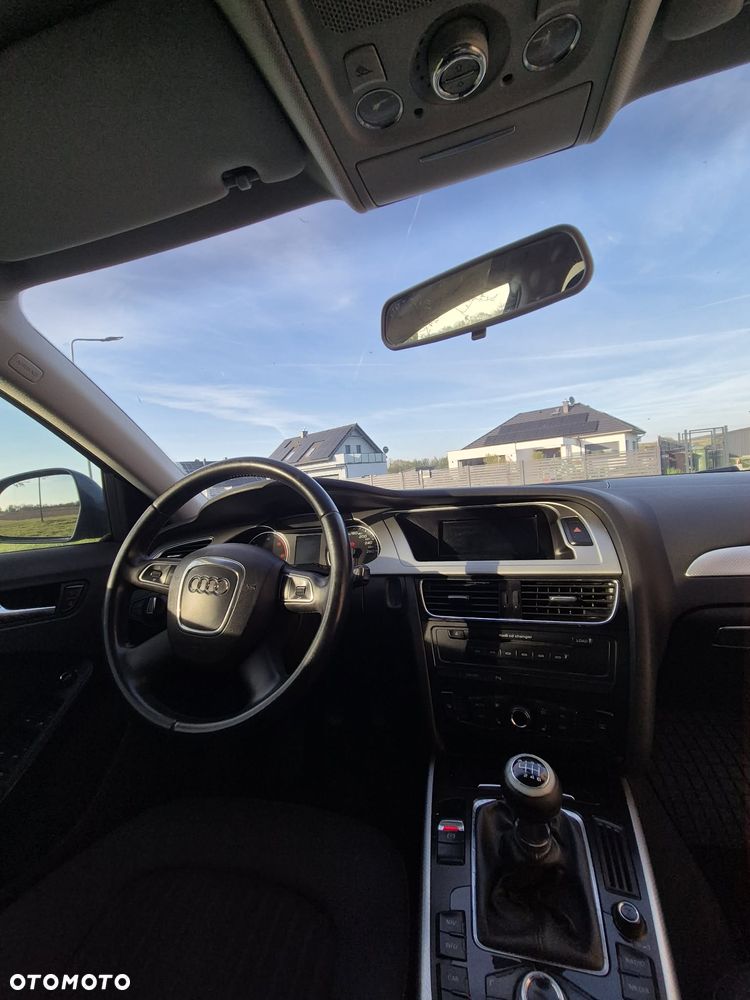 Audi A4 Avant 2.0 TDI - 11