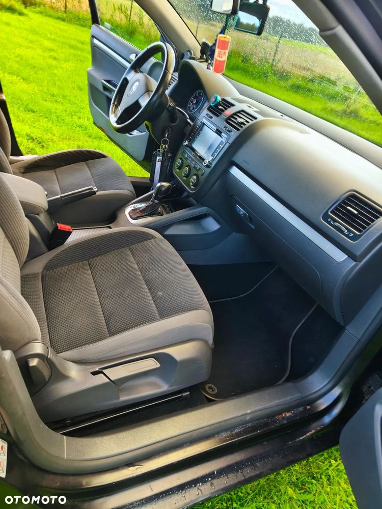 Volkswagen Golf 1.9 TDI Comfortline DSG - 15