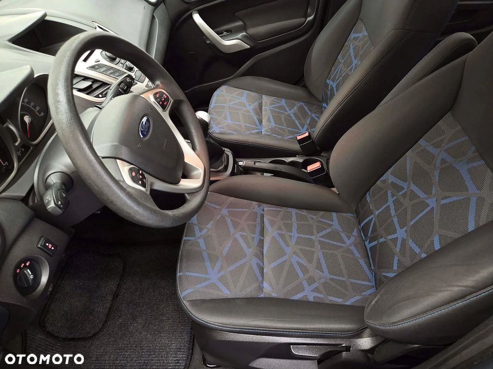 Ford Fiesta 1.6 Ti-VCT Titanium - 17