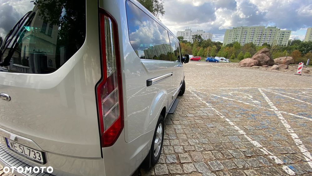Ford Tourneo Custom - 13