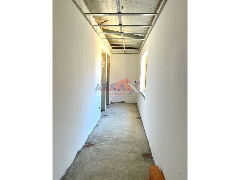 Moradia Térrea Totalmente Renovada - Oportunidade! - Grande imagem: 2/15