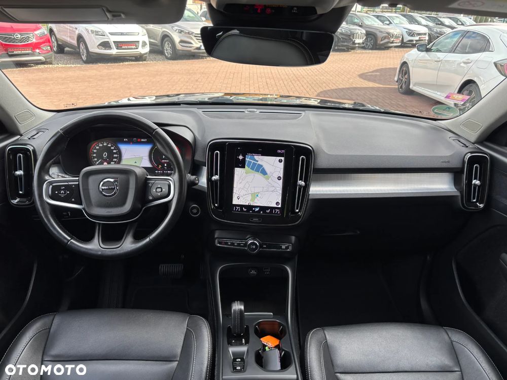 Volvo XC 40 B4 B Geartronic Momentum Pro - 19