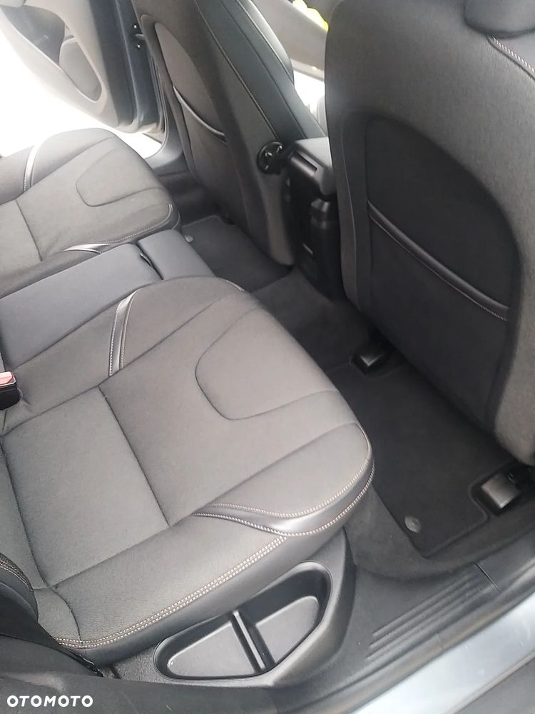 Volvo V40 Cross Country T4 AWD Momentum - 22