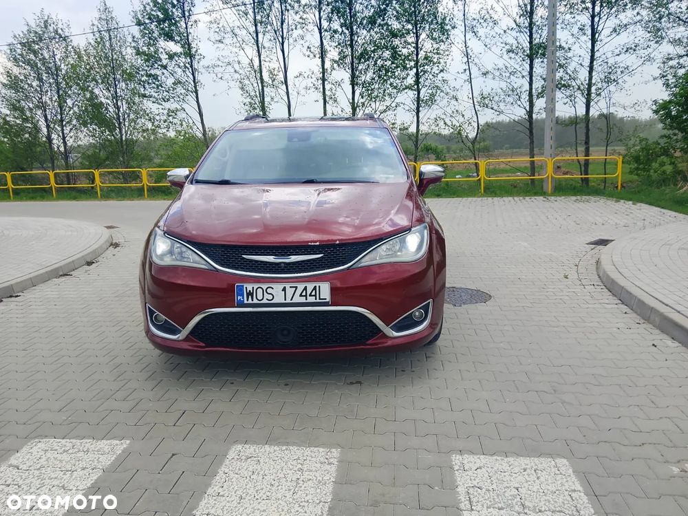 Chrysler Pacifica - 2