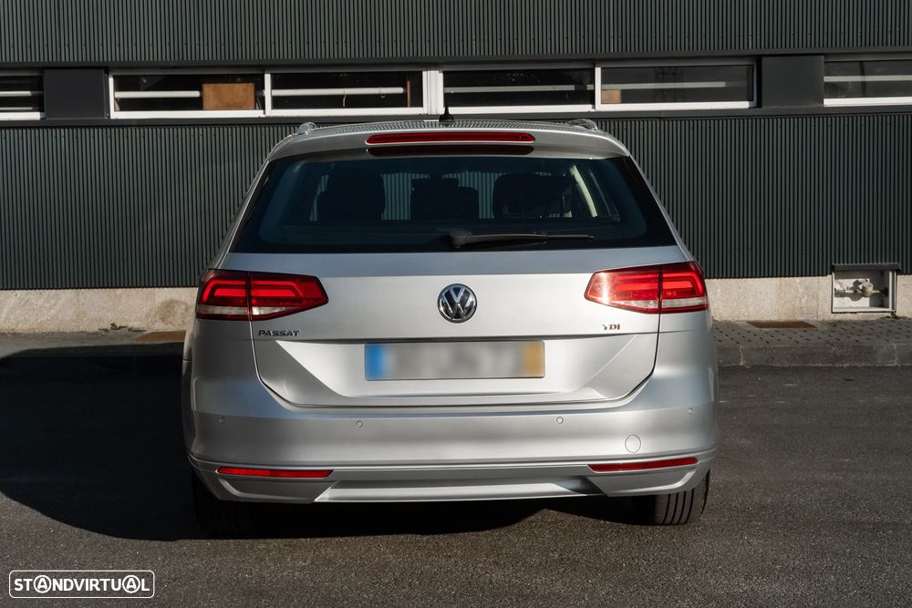 VW Passat Variant 1.6 TDI SCR DSG Business - 12