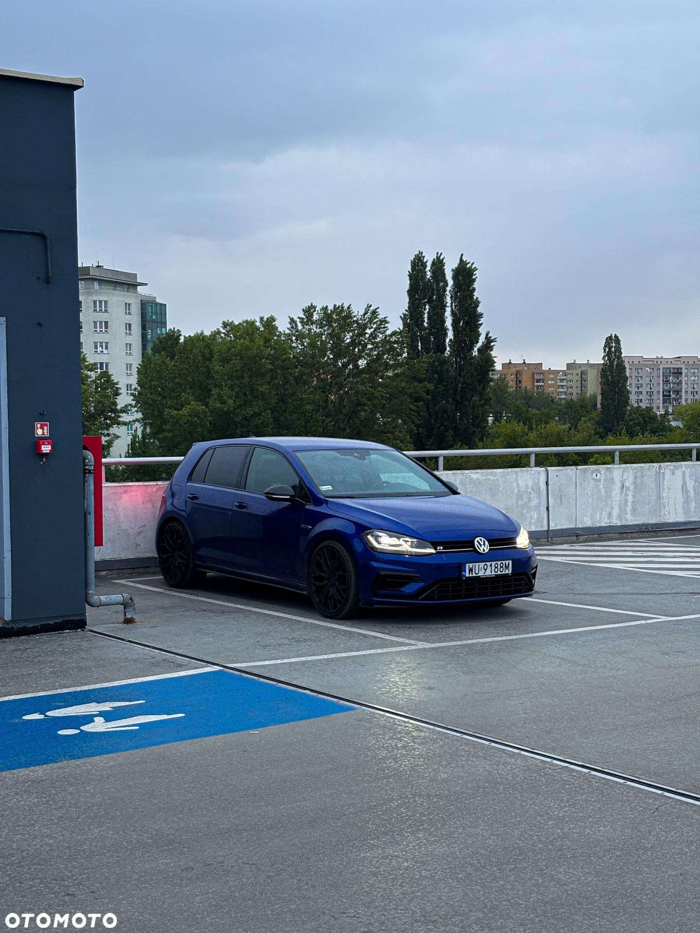Volkswagen Golf R 4Motion (BlueMotion Technology) DSG - 3