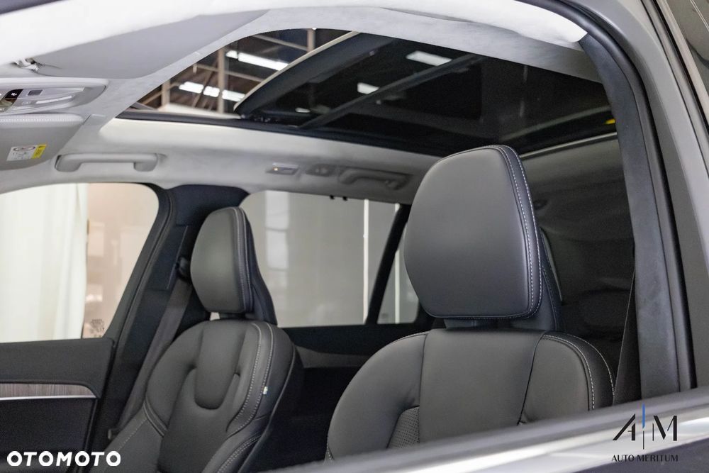 Volvo XC 90 T8 AWD Plug-In Hybrid Ultimate Bright 7os - 24