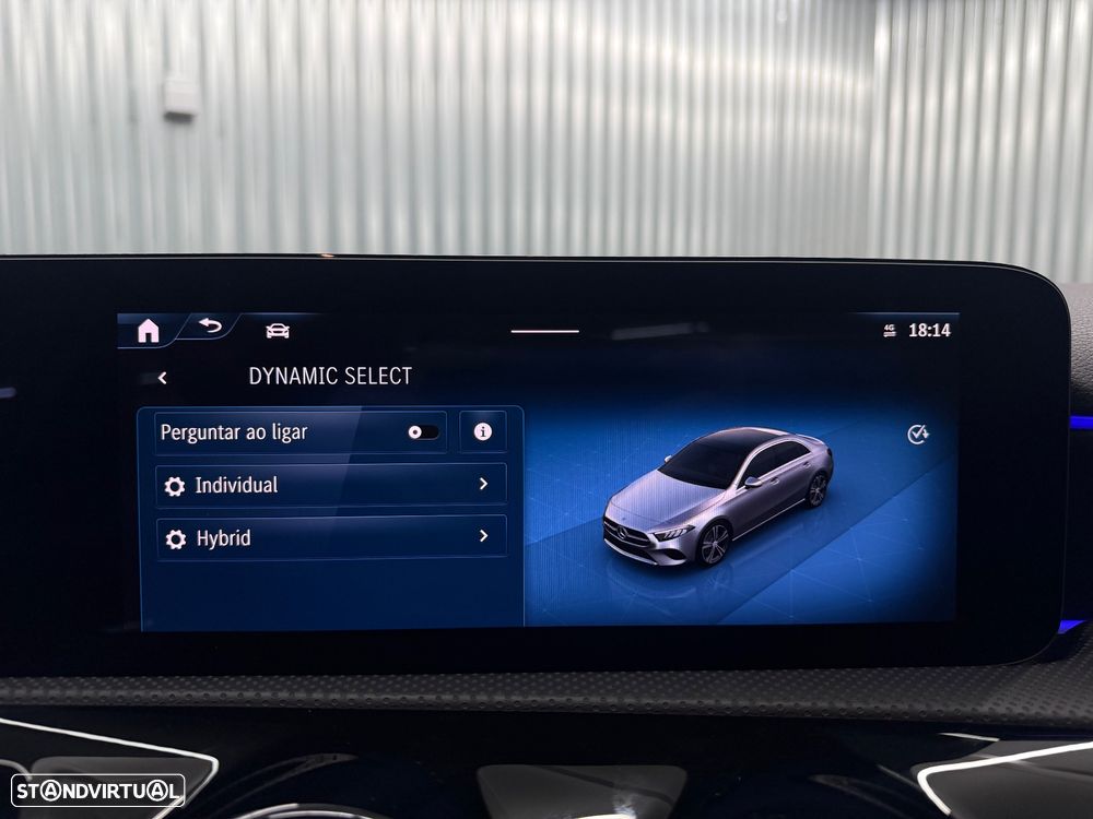 Mercedes-Benz A 250 Limousine e 8G-DCT AMG Line - 13