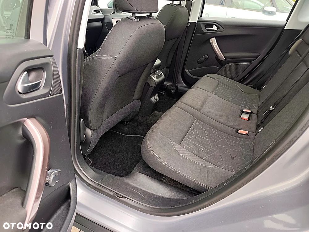 Peugeot 2008 1.2 Pure Tech Active - 18