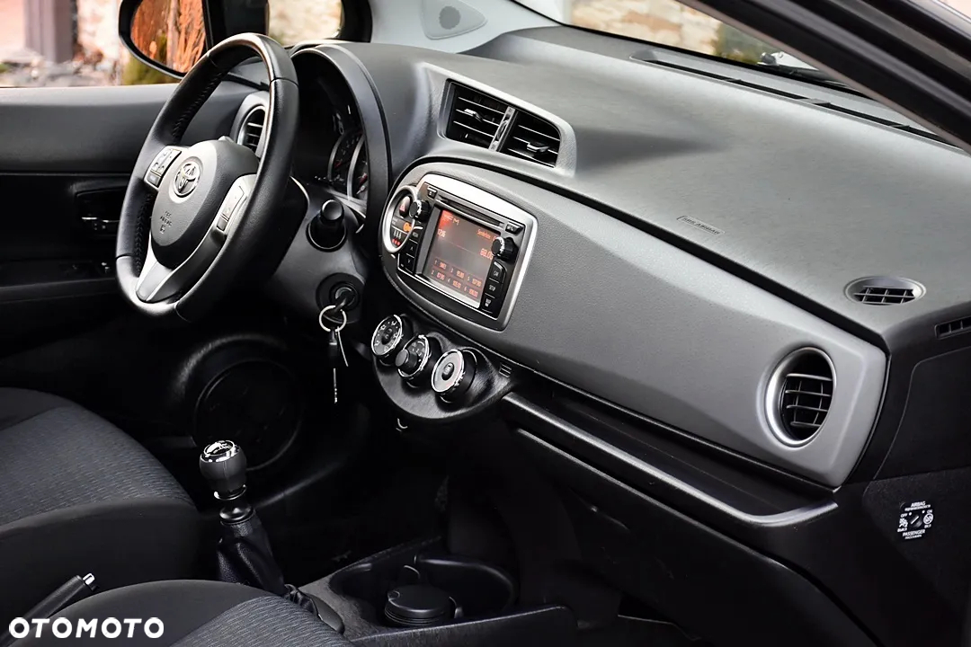 Toyota Yaris 1.33 Business Edition - 17
