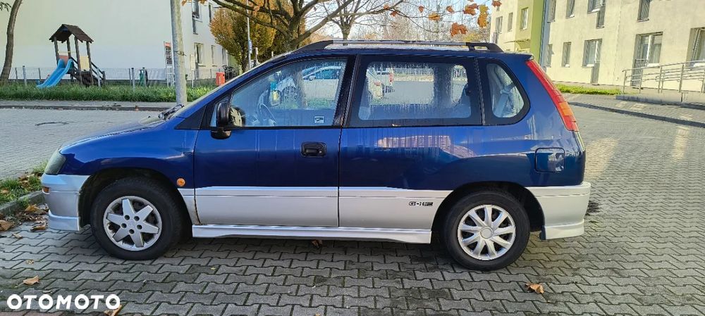 Mitsubishi Space Runner - 3
