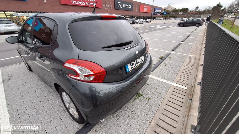 Peugeot 208 82 PureTech Style - 5