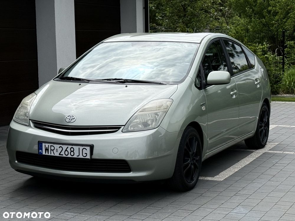 Toyota Prius 1.5 VVT-i Sol - 1