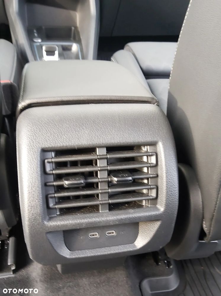 Ford Tourneo Connect Grand - 21