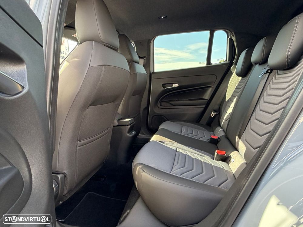 Jeep Avenger 1.2 e-Hybrid Summit DCT - 12