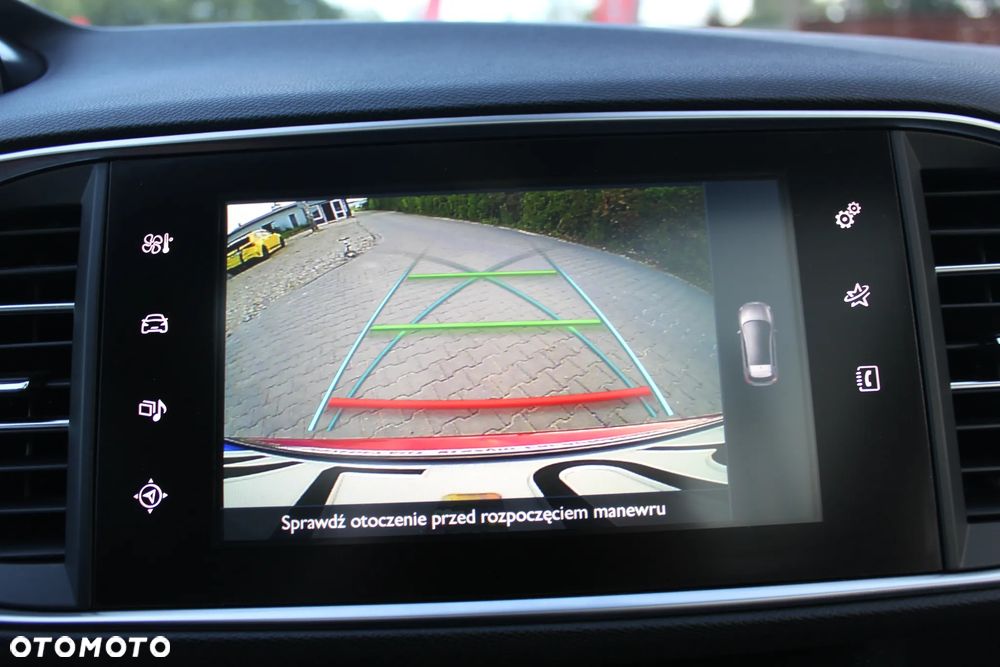 Peugeot 308 1.2 PureTech Allure S&S - 29