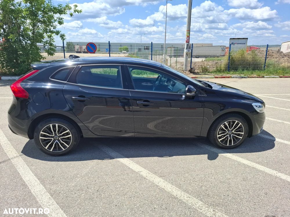 Volvo V40 D3 Aut. Momentum - 27