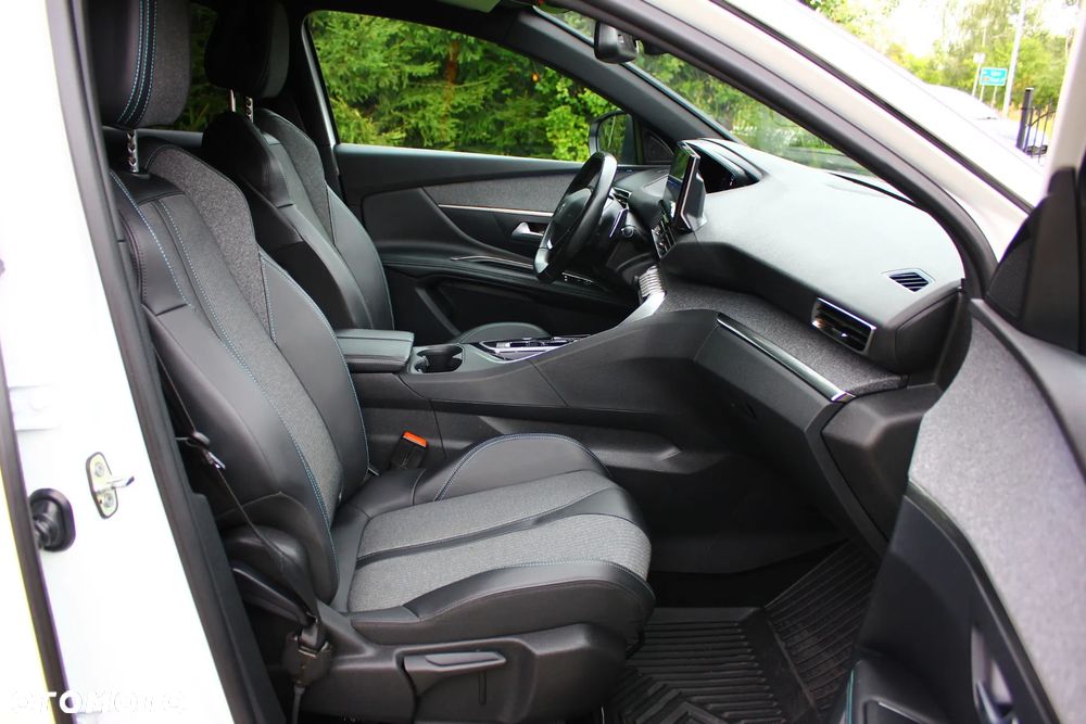 Peugeot 3008 225 e-EAT8 Allure - 39